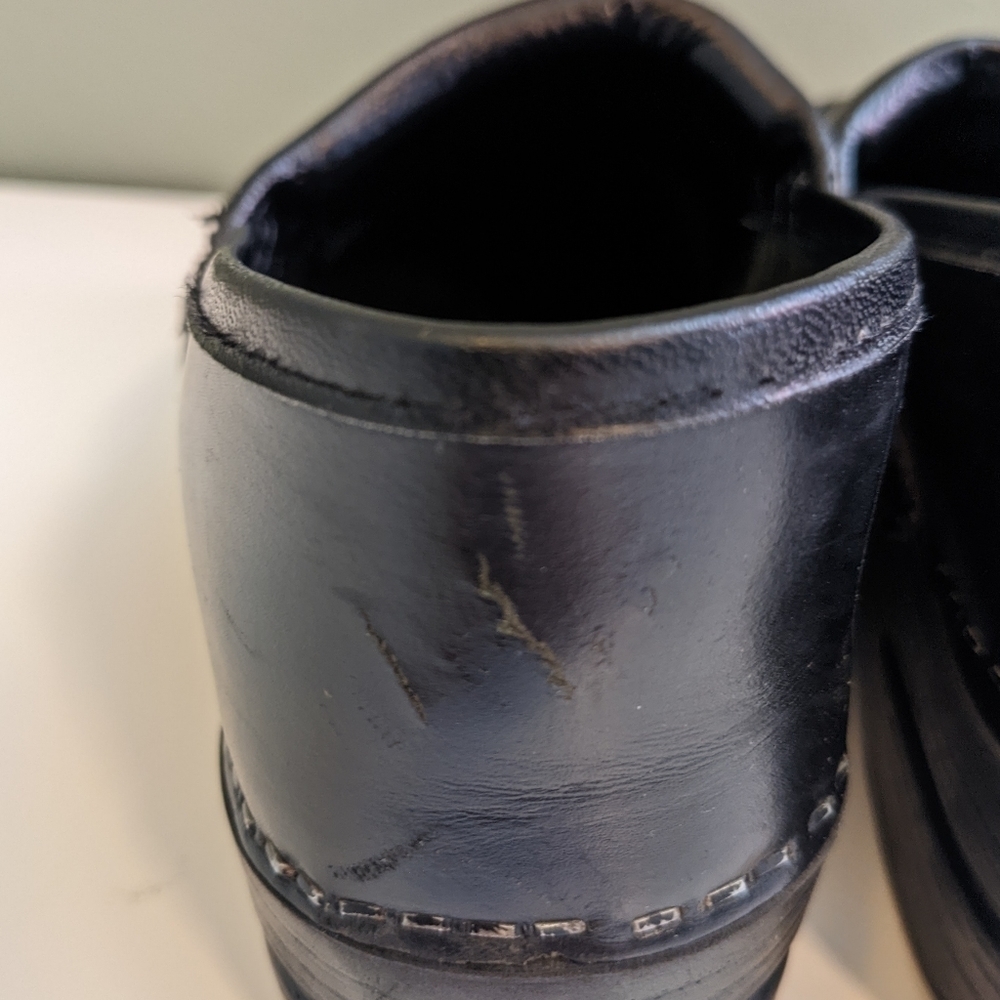 Dansko Black Slip on Clogs Size 38 - Picture 8 of 12
